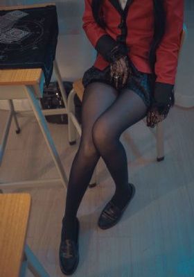 女大学生的沙龙室观看
